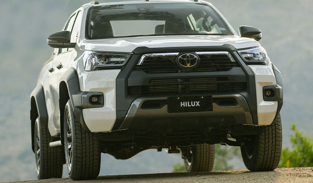 hilux features three